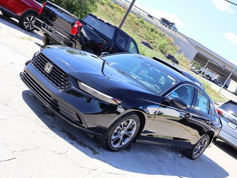 New 2025 Honda Accord EX-L image 3