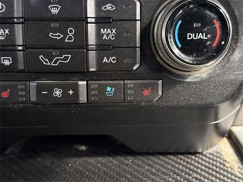 Used 2019 Ford F150 Raptor w/ Equipment Group 802A Luxury image 22