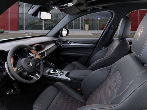 New 2025 Alfa Romeo Stelvio Sprint AWD/4WD image 23