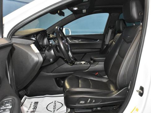 Used 2020 Cadillac XT5 Premium Luxury FWD image 9