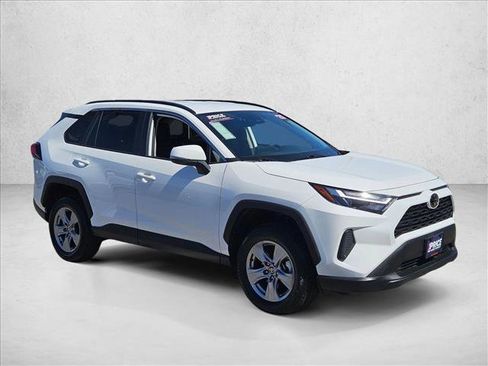 Used 2025 Toyota RAV4 XLE image 3