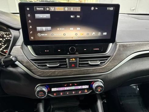 Used 2023 Nissan Altima 2.5 SL AWD/4WD image 20