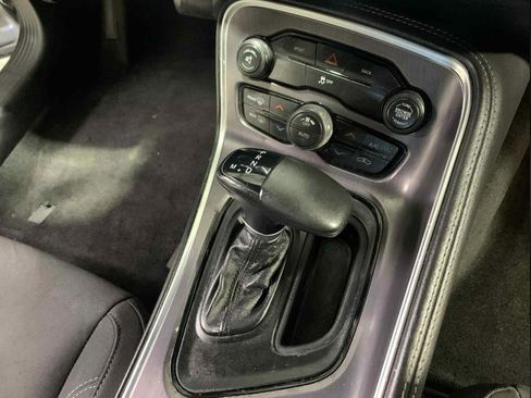 Used 2016 Dodge Challenger SXT image 19