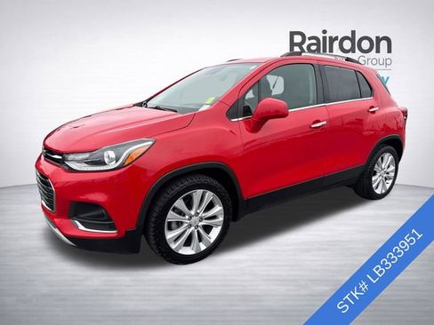 Used 2020 Chevrolet Trax Premier FWD image 3