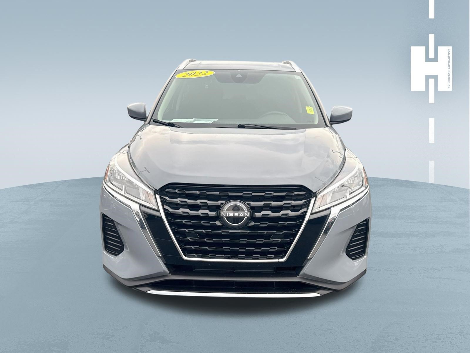 Used 2022 Nissan Kicks SV w/ Interior Electronics Package FWD image 2