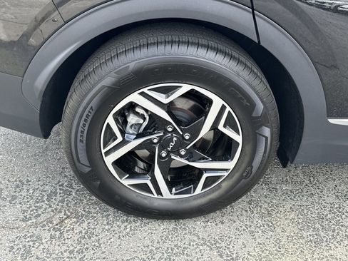 Certified 2025 Kia Sportage LX image 20