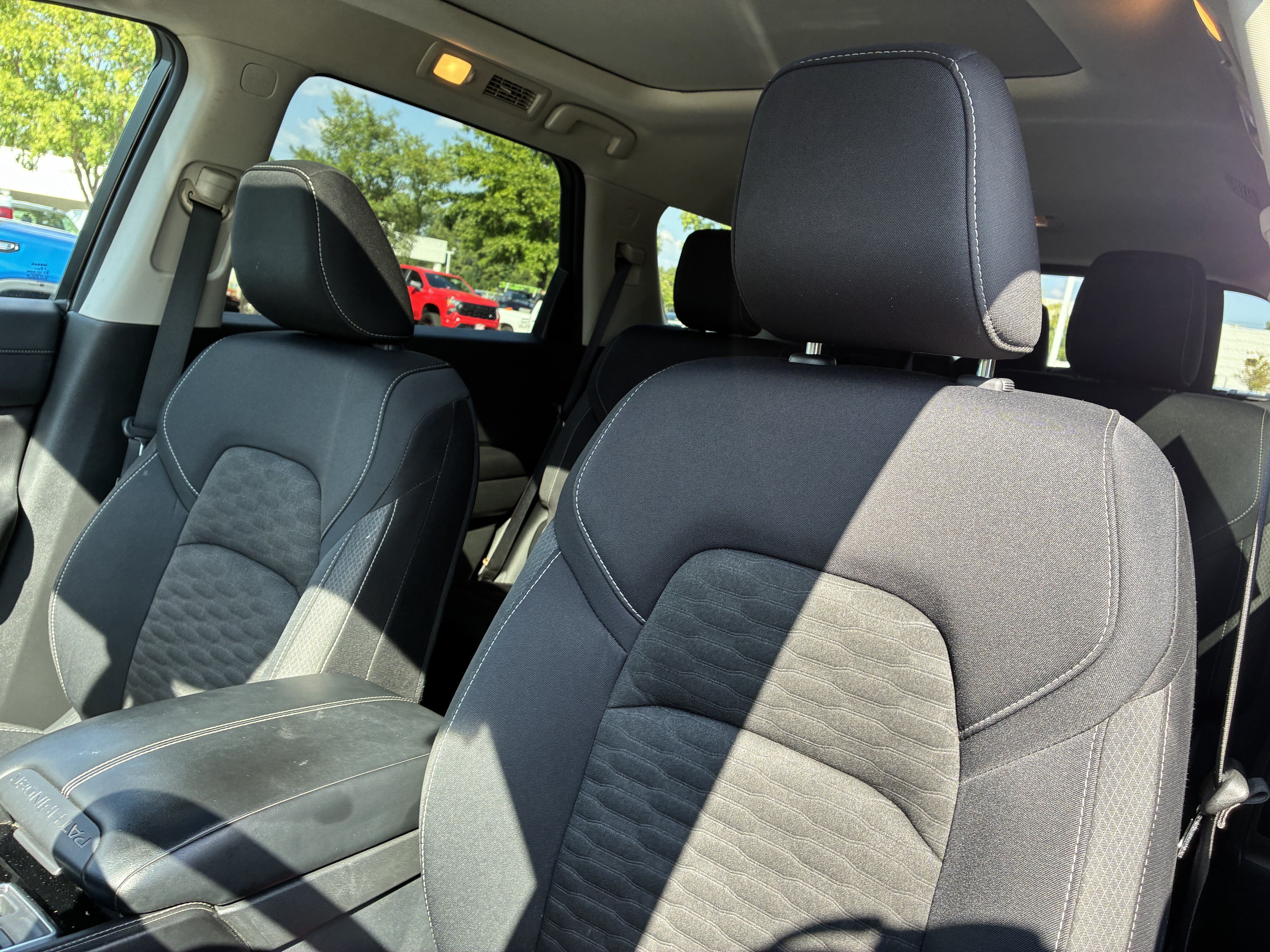 Used 2023 Nissan Pathfinder SV w/ SV Premium Package FWD image 21