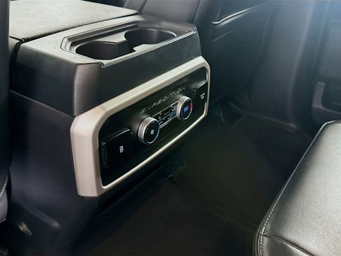 Used 2024 Ford Expedition Max XLT image 27