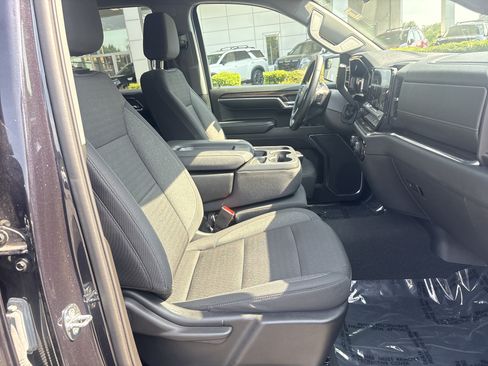 Used 2023 Chevrolet Silverado 1500 LT AWD/4WD image 18