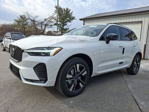 New 2026 Volvo XC60 B5 Plus w/ Climate Package image 2