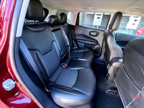 Used 2021 Jeep Compass Trailhawk image 19