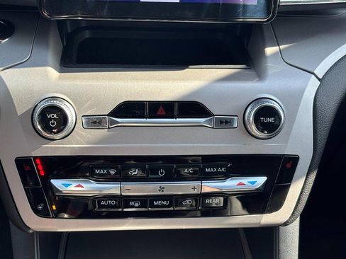 Used 2023 Ford Explorer XLT w/ Equipment Group 202A image 26