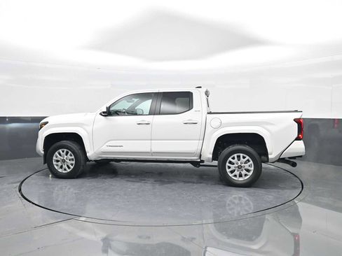 Used 2024 Toyota Tacoma SR5 image 5