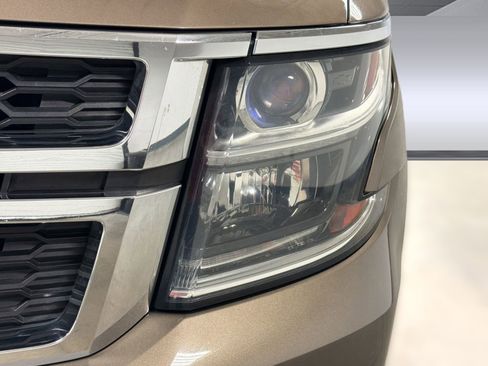 Used 2016 Chevrolet Suburban LT RWD image 10