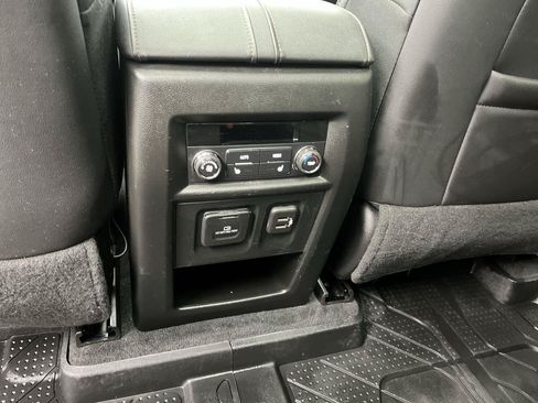 Certified 2023 Chevrolet Traverse High Country AWD/4WD image 14