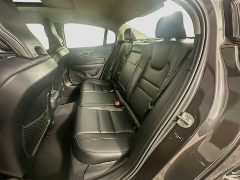 Used 2024 Volvo S60 B5 Core FWD image 28