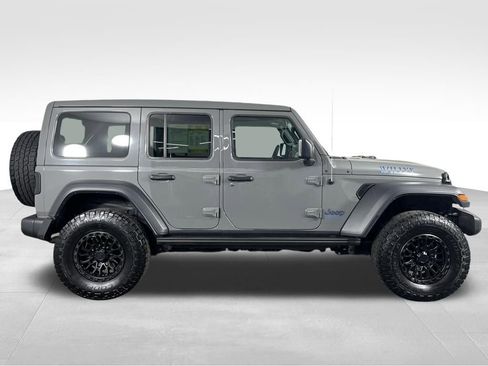 Used 2023 Jeep Wrangler Unlimited w/ Sun & Screen Package image 5