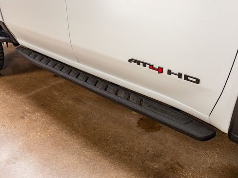 Used 2022 GMC Sierra 2500 AT4 w/ AT4 Preferred Package image 13