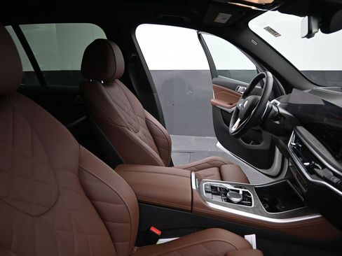 Certified 2025 BMW X5 sDrive40i w/ Parking Assistance Package image 21