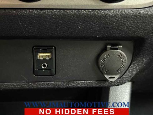 Used 2017 Toyota Tacoma SR5 image 36