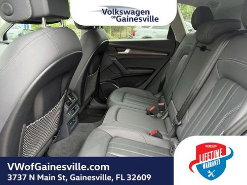 Used 2023 Audi Q5 2.0T Premium w/ Convenience Package AWD/4WD image 12