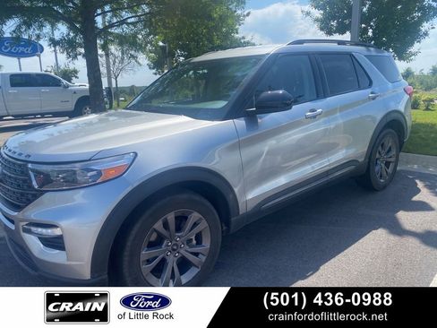 Used 2022 Ford Explorer XLT w/ Equipment Group 202A AWD/4WD image 1