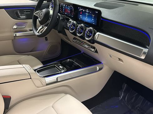 New 2026 Mercedes-Benz GLB 250 4MATIC image 37