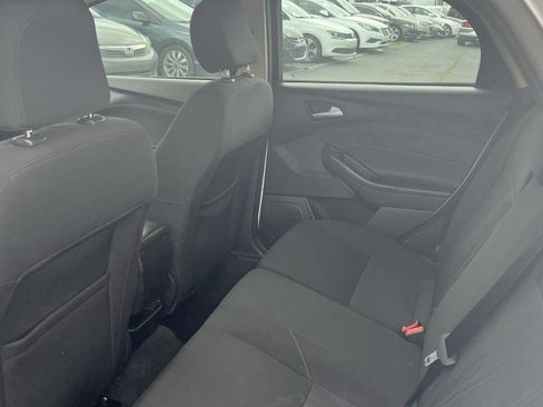 Used 2017 Ford Focus SE image 14