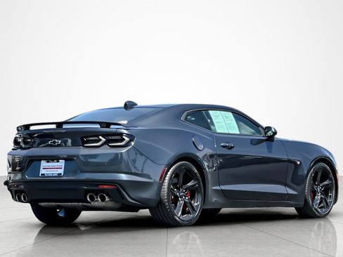 Used 2021 Chevrolet Camaro SS RWD image 5