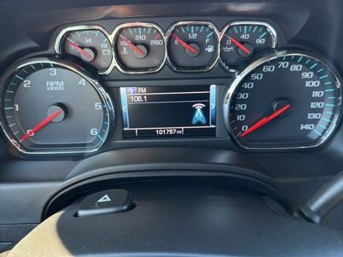 Used 2018 Chevrolet Tahoe LT image 16