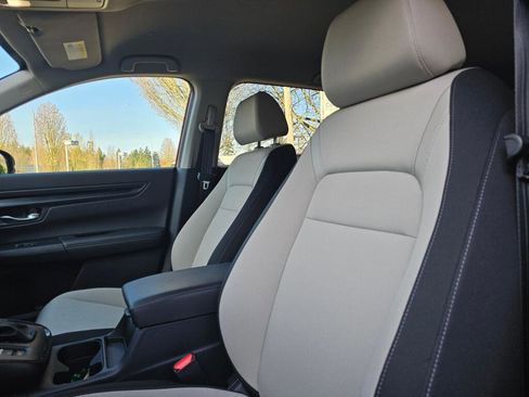 Used 2025 Honda CR-V LX image 18