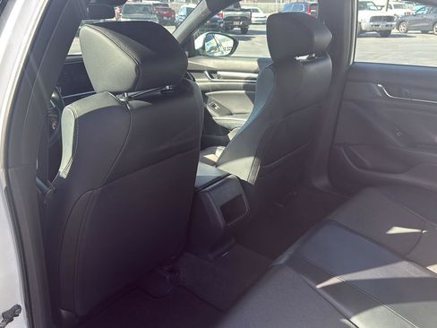 Used 2018 Honda Accord Sport image 20