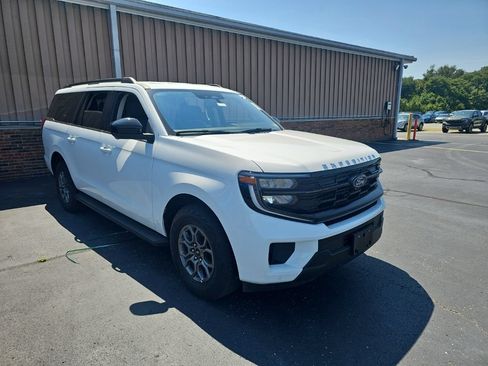 Used 2025 Ford Expedition Max Active AWD/4WD image 2