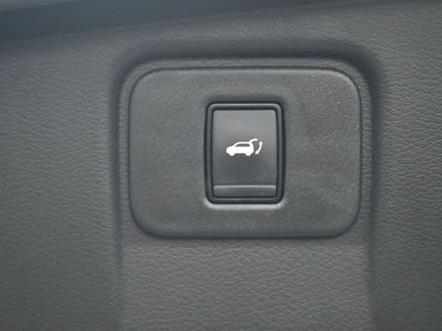 Used 2023 Nissan Murano Platinum w/ Cargo Package FWD image 15