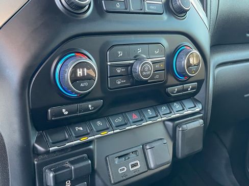 Used 2019 Chevrolet Silverado 1500 LT w/ All-Star Edition image 17