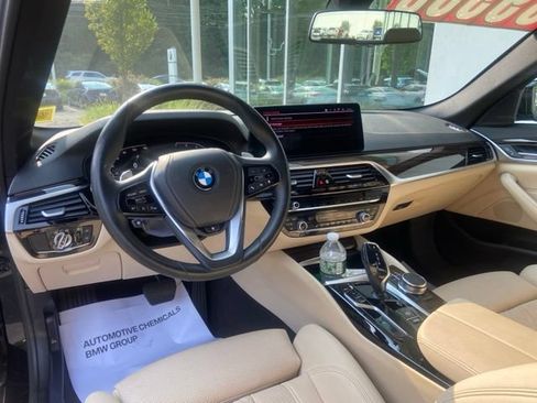 Used 2023 BMW 530i xDrive w/ Convenience Package AWD/4WD image 12