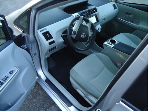 Used 2012 Toyota Prius V Two image 15