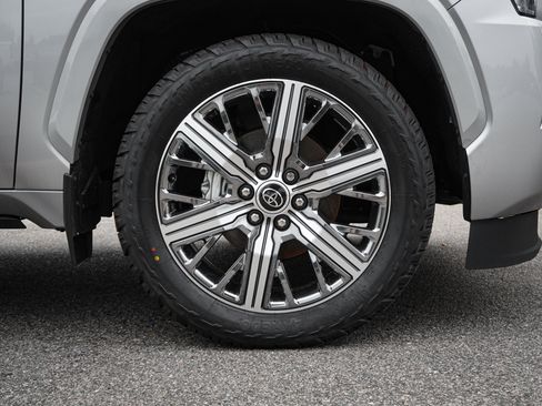 Used 2024 Toyota Sequoia Capstone AWD/4WD image 13