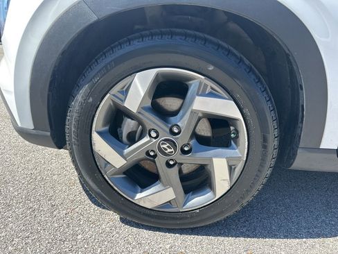 Used 2022 Hyundai Venue Limited w/ Cargo Package image 6