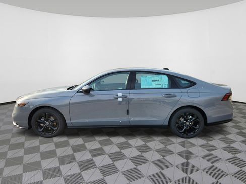 New 2025 Honda Accord SE image 5