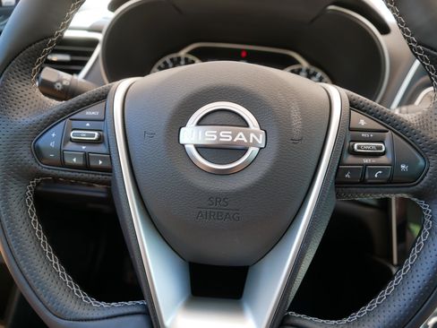Used 2023 Nissan Maxima Platinum w/ Sport Mat Group FWD image 25