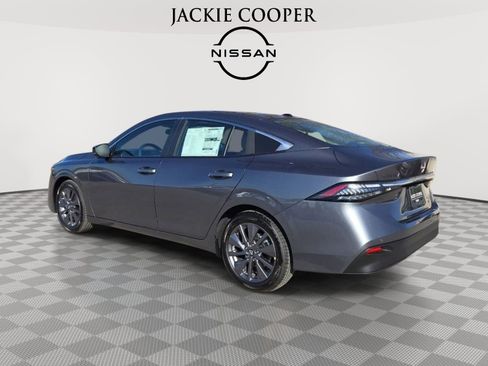 New 2026 Nissan Sentra SL w/ Floor Mat Package image 3