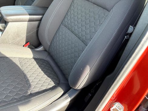 Used 2021 Chevrolet Blazer LT image 13