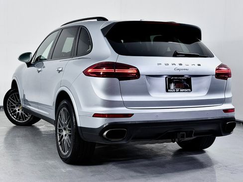 Used 2018 Porsche Cayenne Platinum Edition w/ Premium Package Plus image 9