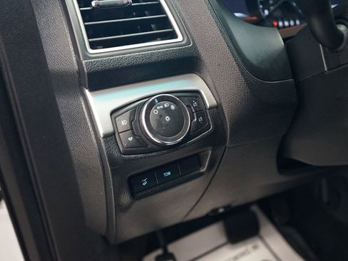 Used 2016 Ford Explorer XLT w/ Equipment Group 202A image 26