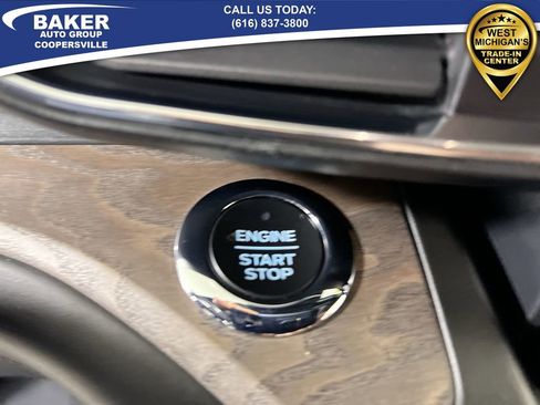 Used 2020 Ford Explorer Platinum w/ Premium Technology Package image 17