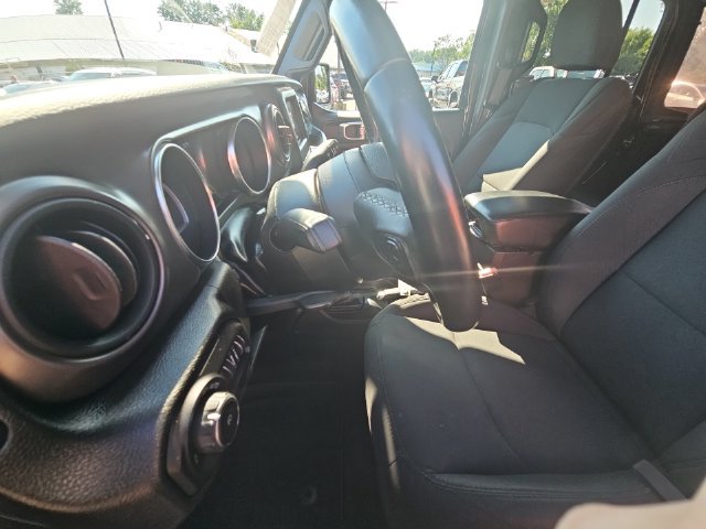 Used 2022 Jeep Wrangler Unlimited Sport AWD/4WD image 13