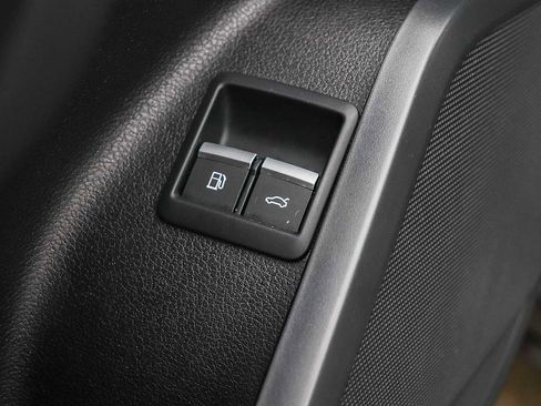 Used 2020 Audi Q5 e Premium Plus w/ Premium Plus Package image 30