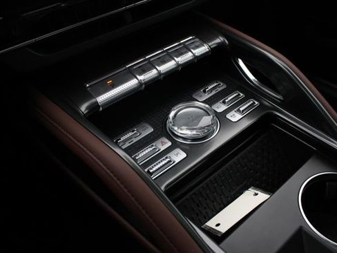 New 2026 Lincoln Nautilus Reserve image 17