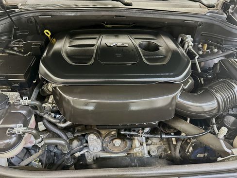 Used 2018 Jeep Grand Cherokee Overland image 36